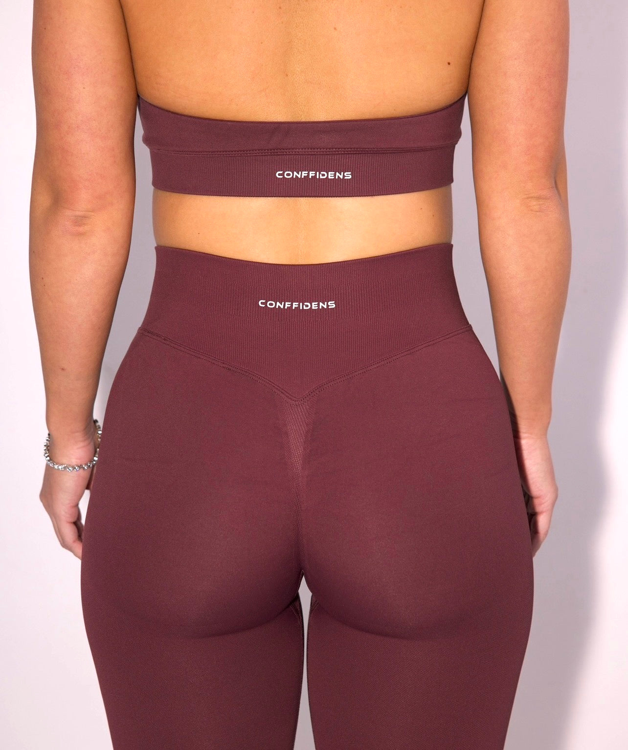 CONFFIDENS Seamless Leggings